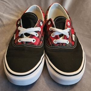 Vans Era Tarten. Black and red plaid sneakers. Men's size 5.5 women size 7.